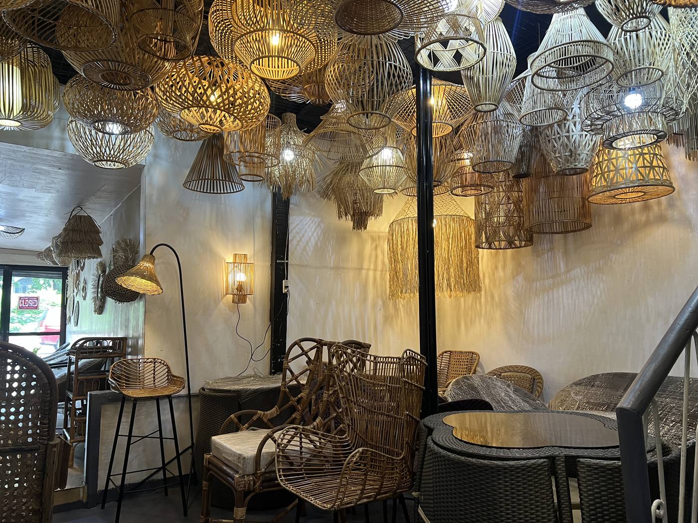 Showroom ambiance